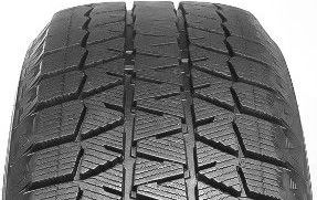 Направленный рисунок Bridgestone Blizzak DM-Z3 хорошо справляется со снежными заметами.