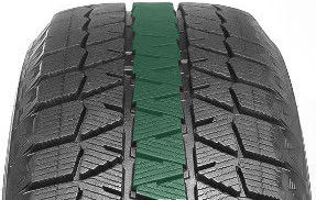 Оптимизированное центральное ребро Bridgestone Blizzak DM-Z3 улучшает устойчивость авто.