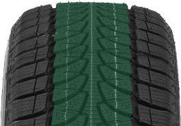 Центральное зона Bridgestone Blizzak LM-80 Evo обеспечивает проходимость по рыхлому снегу.