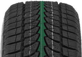 Центральное ребро Bridgestone Blizzak LM-80 Evo задает устойчивость заданного курса.