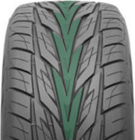 стреловидная часть протектора Toyo Proxes S/T III рассекает воду